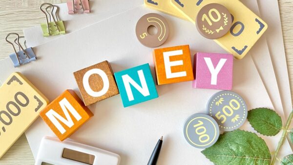 電気代と通信費や自動車の共通点とは？—賢い人だけすでにやっている、家計や収支改善における固定費ルールからみる方法