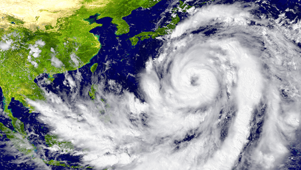 【沖縄の台風停電対策】太陽光発電が停電時に使えない？｜蓄電池・自立運転をわかりやすく解説